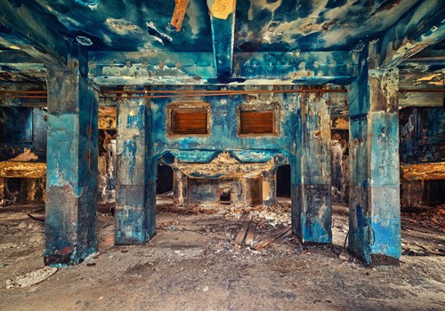 Matthias Haker, Blue (Interieur, Saal, Zerstörung, Vergänglichkeit, Erinnerung, Nostalgie, Vergangenheit, Gebäude / Architektur, Verfall,  Wunschgröße,  Modern, Wohnzimmer, Schlafzimmer, bunt)