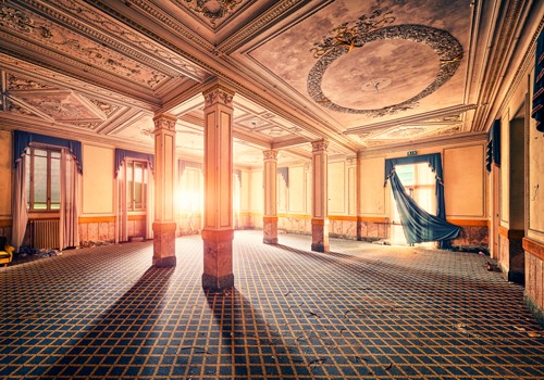 Matthias Haker, Grand Hotel (Interieur, Hotel, Saal, Lobby, Zerstörung, Vergänglichkeit, Erinnerung, Nostalgie, Prunk, Pracht, Vergangenheit, Gebäude / Architektur, Verfall,  Wunschgröße, Nostalgie, Modern, Wohnzimmer, Schlafzimmer, bunt)