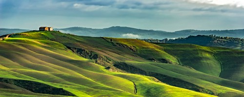 Rolf Fischer, Toscana Crete (Toskana, Hügel, sanft, Italien, Natur, Landschaft, Wunschgröße, Fotokunst, Treppenhaus, Wohnzimmer, Arztpraxis,  bunt)