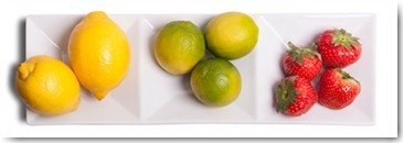 Volker Brosius, Dreierlei Obstauswahl (Limette, Zitronen, Erdbeeren, Tris, Frucht, Zitrusfrucht, Obst, Fotokunst, Wunschgröße, Küche, Esszimmer, Treppenhaus, bunt)