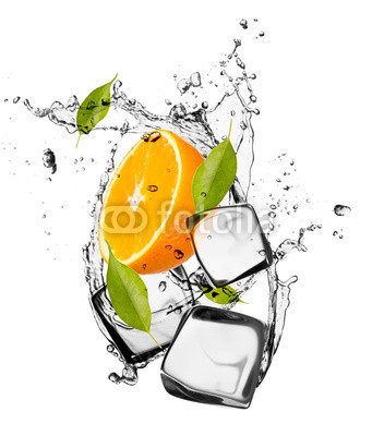 Jag_cz, Orange with ice cubes, isolated on white background (blase, zitrusgewÃ¤chs, klar, kalt, verfÃ¤rbt, kÃ¼hl, wÃ¼rfel, diÃ¤t, trinken, entladen, flieÃŸen, essen, frisch, frische, gefroren, obst, grÃ¼n, gesund, eis, isoliert, leaf, licht, flÃ¼ssigkeit, schmelzend, objekt, orange, himbeeren, rot, besinnun)