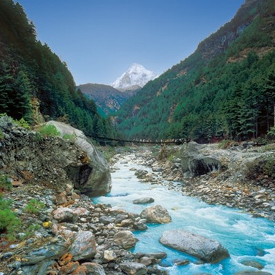 John Xiong, Suspended bridge (Photokunst, Wunschgröße, Landschaften, Berge, Bach, Gebirgsbach, Brücke, Wohnzimmer,)