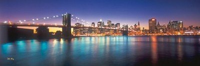 John Xiong, New York City by twilight (Photokunst, Wunschgröße, Metropole,Architektur, Panorama, Städte, Brücke, Skyline, Dämmerung, Wohnzimmer, Treppenhaus)