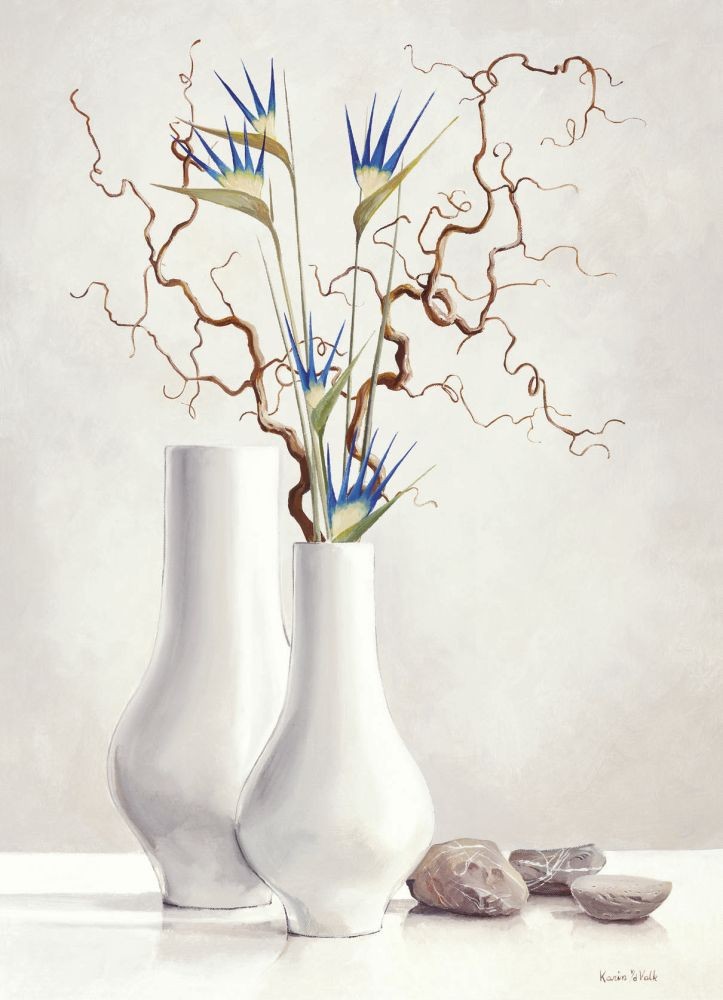 Karin V.D. Valk, Willow Twigs With Blue Flowers (Malerei, modern, Stillleben, Blumenvase, Zweige, Korkenzieherweide, blaue Blüten, Kiesel, Steine,  steril, kühl, Esszimmer, Wohnzimmer, weiß, blau)