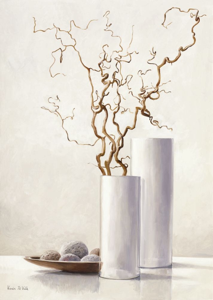 Karin V.D. Valk, Willow Twigs II (Malerei, modern, Stillleben, Blumenvase, verdorrte Zweige, Korkenzieherweide, vertrocknet, Obstteller, steril, kühl, Esszimmer, Wohnzimmer, weiß, beige)