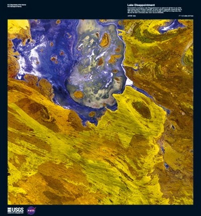 Landsat-7, Lake Disappointment (Wunschgröße, Photokunst, Fotokunst, Nasa, Satellit, Satellitenbild, Australien, See, Salzsee, Wüste, Gibsonwüste,  Wohnzimmer, Büro, Treppenhaus, bunt)