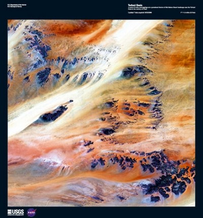 Landsat-7, Terkezi Oase (Wunschgröße, Photokunst, Fotokunst, Nasa, Satellit, Satellitenbild,Afrika, Wüste, Sahara, Chad,  Wohnzimmer, Büro, Treppenhaus, bunt)
