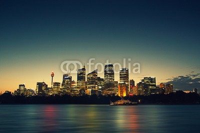 lassedesignen, Sydney at Night (sydney, australien, skyline, nacht, abend, hochhaus, hafen, skyscraper, abenddämmerung, stadt, stadt, metropole, wasser, boot, yacht, reise, urlaub, bla)