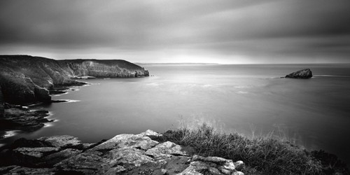 Leo Seidel, Cap Frhel (Wunschgröße, Photokunst, Fotografie, Meeresbrise, Landschaftsfotografie, Meer, Felsen, Wohnzimmer, Treppenhaus, schwarz - weiß)