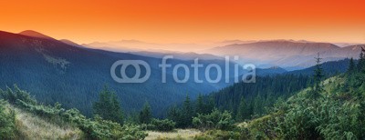 Leonid Tit, morning in mountains (Fotokunst,Landschaftsfotografie,Berge,Sonnenaufgang,Flur,Soziale Einrichtungen,Wohnzimmer,bunt)