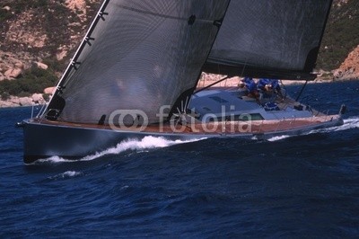linous, Segelschiff (segelboot, segel, boot, schiff, yacht, meer, wasser, see, ufer, grün, weiß, welle, blau, berg, seil, seil, takelag)