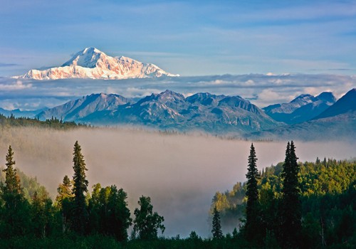 Lothar Ernemann, Alaska 13 (Wunschgröße, Fotografie, Alaska, Landschaftsfotografie, Berge, Nebel, Dunst, Natur, Wald, Wohnzimmer, Treppenhaus, bunt)