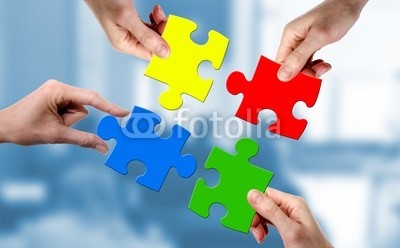 LUCKAS, Teamgeist als Puzzle (gespann, teamarbeit, erfolg, colour, finger, geschenk, gruppe, hand, hilfe, konzept, liebe, gelenk, abtrennung, leute, spielzeug, strategie, stück, symbol, abstrakt, anders, arbeit, bunt, business, kutsche, think, familie, fit, erholung, business, gewin)