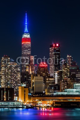 mandritoiu, Empire State Building honors Presidents' Day (amerika, american, architektur, blau, gebäude, business, stadt, stadtlandschaft, klar, bunt, farb, abenddämmerung, editorial, abend, event, berühmt, hochhaus, angestrahlt, orientierungspunkt, licht, manhattan, midtown, new jersey, new york city, nach)