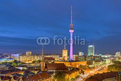 Marco2811, Berlin Hauptstadt (berlin, hauptstadt, deutschland, fernsehturm, spree, rath, museum, nacht, beleuchtet, wahrzeichen, alex, alexanderplatz, berliner, ddr, dom rep, europa, funkturm, licht, panorama, sightseeing, skyline, stadtansicht, stadt siegen, tourism, verkehr, stad)