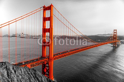 MasterLu, Golden Gate, San Francisco, California, USA. (francisco, saint, golden, tor, bellen, downtown, usa, wolken, rot, licht, blau, nebel, turm, geschichtlich, verkehr, grün, autos, reisen, ingenieurwesen, urbano, orientierungspunkt, attraktion, schwarzweiß, skyline, sommer, aussen, abend, abenddämmerun)