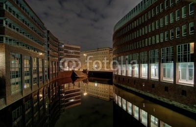 Matthias Krüttgen, Herrengrabenfleet (Fotokunst,Städte,Gebäude / Architektur, Hamburg,Flur,Treppenhaus)