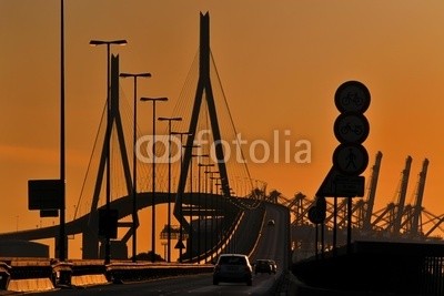 Matthias Krüttgen, Köhlbrandbrücke (Fotokunst,Städte,Gebäude / Architektur, Brücke,Hamburg,Flur,Treppenhaus)
