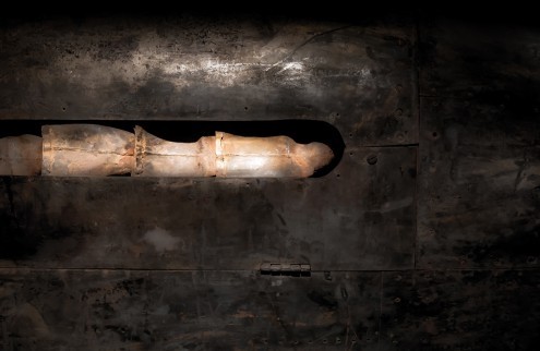Michael  Krause, Torpedo (Torpedo, Eisen, Behälter, Hafen, Photokunst, Wunschgröße, Wohnzimmer, Treppenhaus, bunt)
