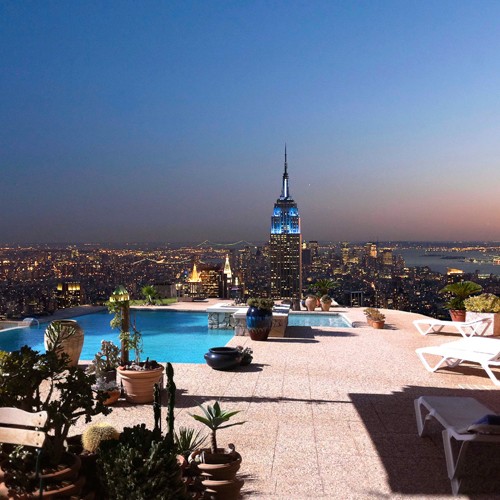 MN.FF, Beautiful View of New York (Wunschgröße, Fotografie, New York, Metropole, Empire State Building, Pool, Dach, Hoteldach, Panorama, Abendlicht, Dämmerung, Großstadt, Amerika, USA,  Architektur,  Modern, Jugensdzimmer, Wohnzimmer, Arztpraxis, bunt)