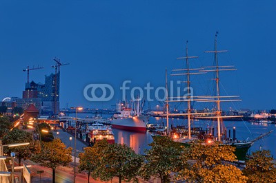 motorradcbr, Hamburg Blaue Stunde (Fotokunst,Städte,Hamburg,Flur,Treppenhaus)