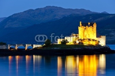 PHB.cz, Eilean Donan Castle at night, Loch Duich, Scotland (draußen, aussen, äusseres, europa, westeuropa, grossbritannien, vereinigtes königreich, uk, schottland, highland, architektur, gebäude, schloss, geschichte, historisch, geschichtlich, alt, orientierungspunkt, sicht, see, see, besinnung, nacht, aben)