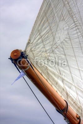 PHOTOPOLITAIN, team spirit esprit d'équipe voilier regate mer ocean yachting (segel, segelboot, boot, regatta, meer, ozean, segelsport, segelboot, mittelmeer, crew, azur, provence, regatta, segelboot, blau, boot, hafen, fischfang, fischer, seil, brücke, teakholz, besinnung, kette, anker, bar, steuerruder, welle, schaum, fahnenstang)