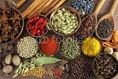 Profotokris, Spices (gewürtz, spices, kraut, gewürze, essen, küche, zutaten, küche, jahreszeit, würze, colorful, flagge, flagge, colourful, vielfallt, pfeffer, chilies, kardamom, pilzzeit, zwiebel, zimt, messing, kupfer, indianer, muskatnuß, kurkuma, cloves, sternanis, korian)