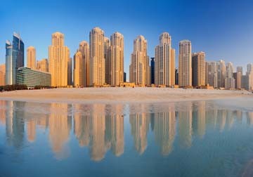 Rainer Mirau, Dubai I (Skyline, Wolkenkratzer, Dubai, Strand, Reflexionen, Metropole,  Vereinigte Arabische Emirate, Architektur, Städte,  Fotografie, Abendszene, Wunschgröße, Wohnzimmer, Büro, bunt)