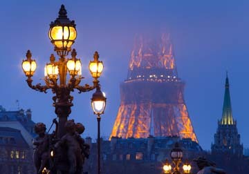 Rainer Mirau, Paris II (Paris, Laterne, Eiffelturm, Abendszene, Beleuchtung, Städte, Architektur, Fotokunst, Abendszene, Wunschgröße, Wohnzimmer, Büro, bunt)