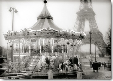 Ralf Uicker, Paris Carrousel (Wunschgröße, Fotokunst, Metropole, Paris, Karussell, Eiffelturm, Nostalgie, Wohnzimmer, Jugendzimmer, Büro, schwarz / weiß)