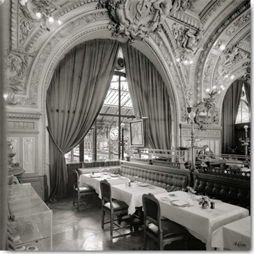 Ralf Uicker, Paris Gare de Lyon II (Wunschgröße, Fotografie, Interieur, Innenarchitektur, Restaurant, Bahnhofsrestaurant, edel, nobel, elegant, Metropole, Paris, Frankreich, Wohnzimmer, Büro, schwarz / weiß)