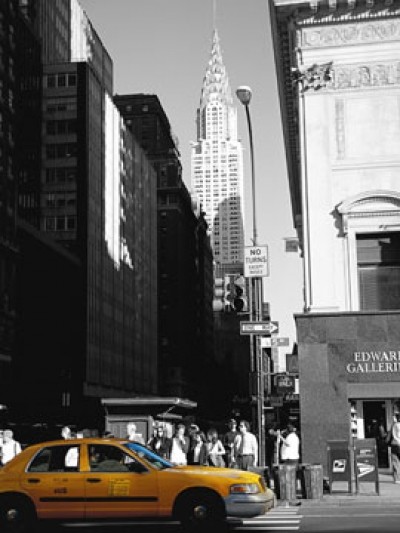 Thomas Reis, 5th (New York, Avenue, Architektur, Chrysler Building, gelbes Taxi, Pespektive, Wohnzimmer, Jugendzimmer, Treppenhaus, Colorspot, Photokunst, schwarz/weiß, gelb)