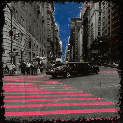 Riccardo Simonutti, My Little Town Blue (Pop Art, Straße, New York, Manhattan, Architektur, Zebrastreifen, Limousine, Stretchlimouse,  Mediamix, Fotokunst,  Fotokunst, Wohnzimmer, Jugendzimmer,  Büro, Wunschgröße, zeitgenössisch, schwarz/weiß/bunt)