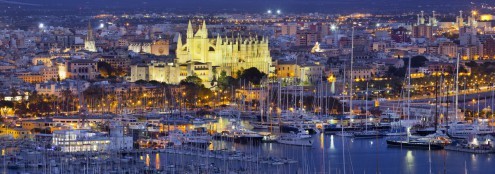 Rainer Mirau, Kathedrale, Palma de Mallorca (Hauptstadt, Metropole, Plama, Mallorca, Kirche, Kathedrale der Heiligen Maria, La Seu, Architektur, Abendszene, Beleuchtung, Reflexionen, Städte, Fotokunst, Wunschgröße, Wohnzimmer, bunt)