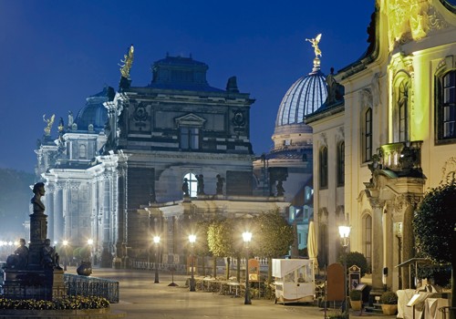 Rolf Fischer, Dresden Brühler Terrassen (Wunschgröße, Fotokunst, Metropole, Dresden, Balkon Europas, Befestigungsanlage, Abendszenen, Laternen, Beleuchtung, Architektur, Flur, Treppenhaus, Wohnzimmer, bunt)