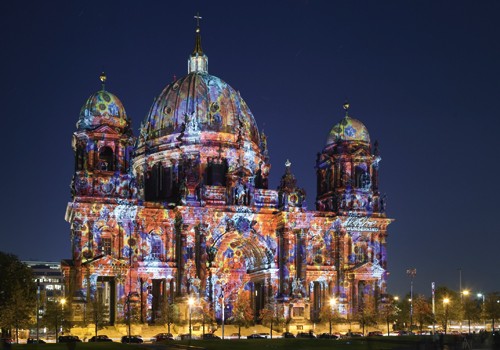 Rolf Fischer, Dom (Wunschgröße, Fotokunst, Dom, Berliner Dom, Wahrzeichen, Symbol, Metropole, Berlin, Architektur, Nachtszene, Beleuchtung, Flur, Treppenhaus, Wohnzimmer, bunt)