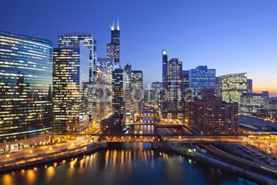 rudi1976, City of Chicago. (2013, midtown, usa, himmel, sonnenuntergänge, stadt, blau, fluß, waterfront, stadtleben, skyline, chicago, twilight, wohngebiet, illinois, draußen, horizontale, stadtlandschaft, skyscraper, besinnung, angestrahlt, altersgenosse, architektu)