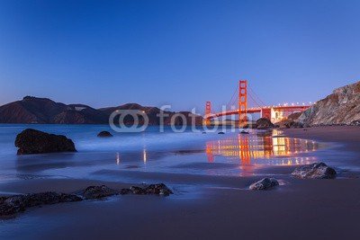 sborisov, Golden Gate Bridge (brücke, golden gate, golden, tor, san francisco, california, usa, amerika, american, architektur, orientierungspunkt, strand, landschaft, attraktion, bellen, gebäude, berühmt, international, marina, national, ozean, lila, rot, fels, szene, himmel, bla)