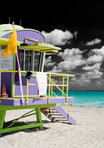 Scott Henderson, A Day at the Office 2 (Wunschgröße, Fotokunst, Meeresbrise, meer, Strand, Strandwache, Baywatch, Büro, Horizont, Wohnzimemr, Jugendzimmer, bunt)