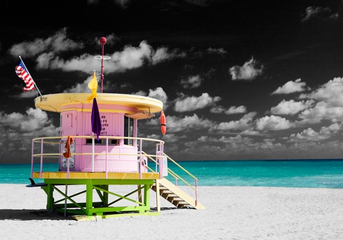 Scott Henderson, A Day at the Office (Wunschgröße, Fotokunst, Meeresbrise, meer, Strand, Strandwache, Baywatch, Büro, Horizont, Wohnzimmer, Jugendzimmer, bunt)