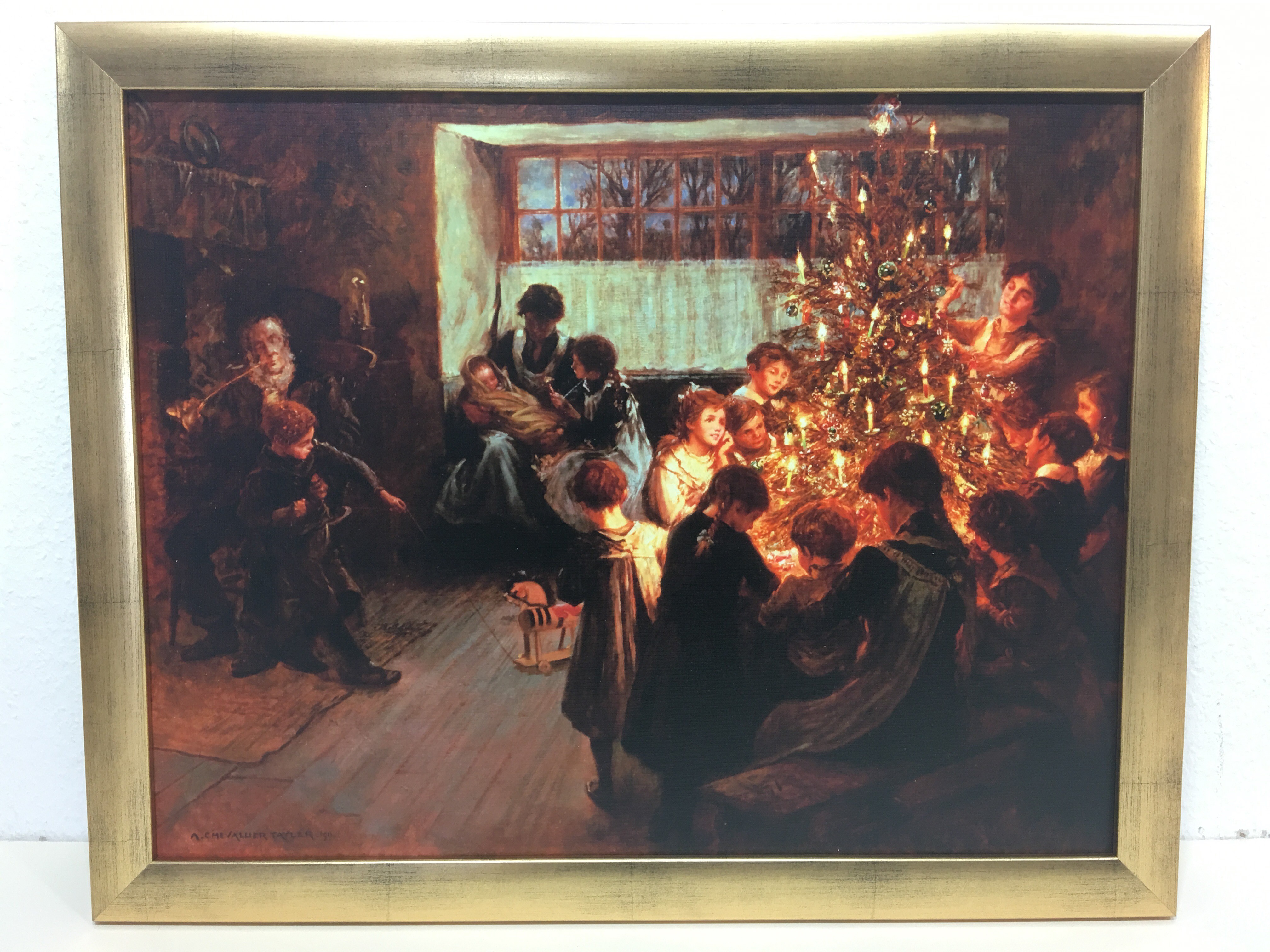 Gerahmtes Bild, Holz gold, Folie, Tayler Albert Chevallier, Christmas Tree (Weihnachten, Weihnachtsbaum, Familie, Fest, Feiern, Nostalgie, Kerzenschein,  Malerei, Spätimpressionismus, Klassiker,  Wohnzimmer, bunt)