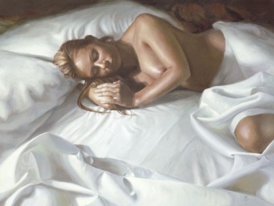 Tina Spratt, BLANKET OF DREAMS (People & Eros, Frau, Akt, Erotik, Bett, liegende Frau, Laken, nackt, Schlafzimmer, Photorealisimus, Malerei, bunt)