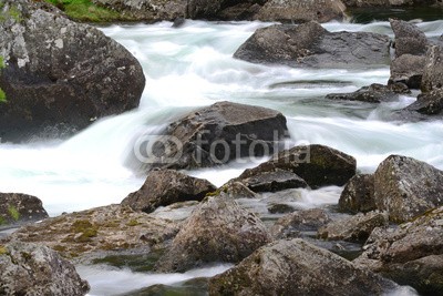 Stefan Körber, Wildwasser (fluÃŸ, berg, schnelleinsatz, bach, wildnis, natur, Ã¶kologie, sturzbach, wasser, trinkwasser, frÃ¼hling, backstein, fels, felsen, welle, brocken, morÃ¤ne, gliding, abenteuer, steine, strom, flussbeet, beerenstrauch, fliesen, wilde, schnell, landschaf)