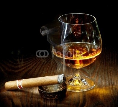 Subbotina Anna, Cigar And Cognac (zigarre, cognac, alkohol, alkoholiker, weinbrand, exemplar, bar, cuba, dunkel, trinken, flüssigkeit, spirituose, tatsächlich, besinnung, entspannen, teuer, rare, restaurant, rauch, schottische, stil, geschmack, jahrgang, raum, isoliert, whiskey, spiri)