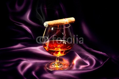 Subbotina Anna, Cognac and cigar. Glass of brandy over dark background (cognac, weinbrand, zigarre, alkohol, rauchend, satin, whiskey, glas, hintergrund, schütten, rare, tisch, teuer, bar, flüssigkeit, schottische, rot, dunkel, braun, getränke, trinken, kneipe, seide, schuß, stark, restaurant, spirit, 1, schwarz, glat)