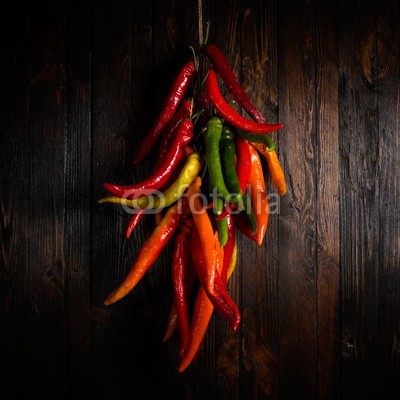 Sunny Forest, Hot pepper (hintergrund, braun, bündel, capsicum, cayenne, chilies, frostig, verfärbt, kochen, kulinarisch, entwerfen, element, essen, frisch, grün, gruppe, hitze, hot, zutaten, küche, licht, viele, mexikanerin, natur, objekt, alt, organisch, pfeffer, pflanze, ro)