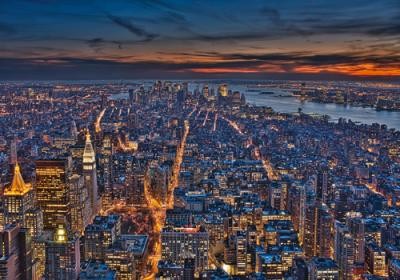 Aurélien Terrible, Gilded Fifth (Fotokunst, Städte, Metropole, USA, New York, fifth Avenue, Straße, Skyline, Hochhäuser, Wolkenkratzer,  Abendszene, Beleuchtung, vergoldet, Horizont, Sonnenuntergang,  Treppenhaus, Wohnzimmer, Jugendzimmer, bunt)