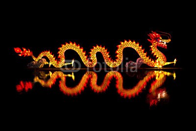 toa555, Chinese Dragon Lantern on pond (kunst, asien, asiatisch, peking, glaube, feier, china, china town, chinese, bunt, farb, handwerk, kulturell, kultur, drache, event, festival, volk, folklore, tor, glühen, fröhlichkeit, kopf, historisch, urlaub, hong kong, lampe, laterne, licht, glüc)