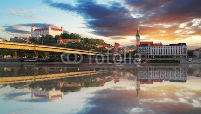 Tomas Sereda, Bratislava (bratislava, slowakei fahne, schloss, reisen, architektur, slovak, orientierungslichter, landschaft, stadt, europa, stadt siegen, capital, republik, festung hohensalzburg, kästeklippen, donau, sommer, besinnung, anblick, wasser, tourism, wolken, touriste)